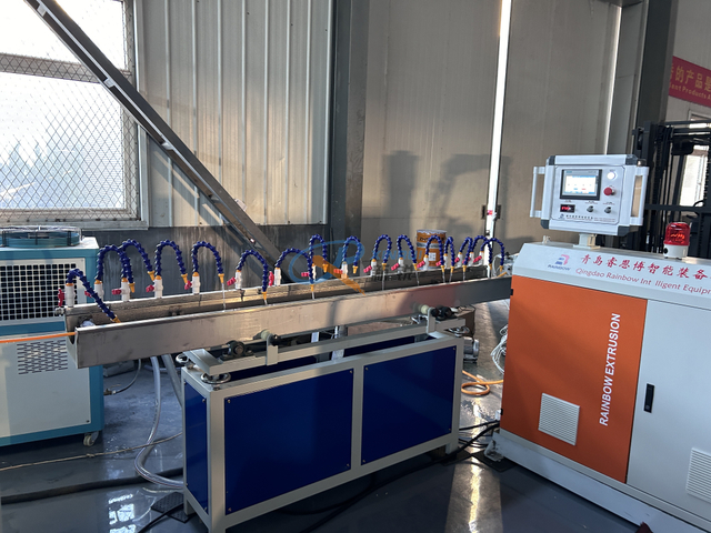 ПВХ -садовый шланг -машина 3/5.